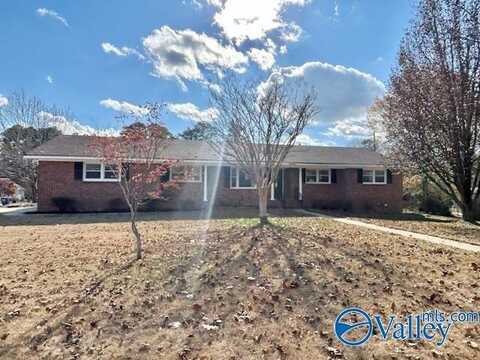 705 11th Avenue NW, Arab, AL 35016