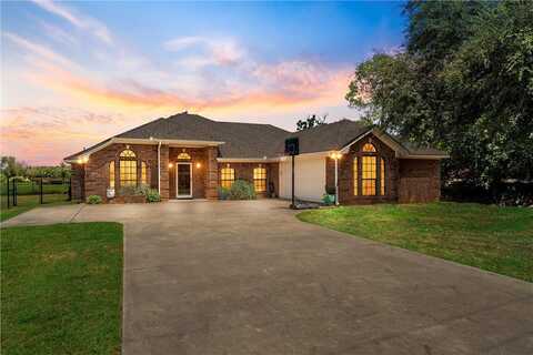 1403 Golf Course Road, Gatesville, TX 76528