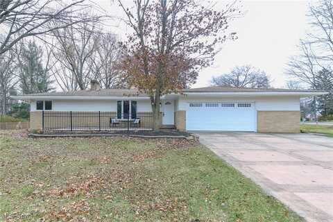 7741 Ragall Parkway, Middleburg Heights, OH 44130