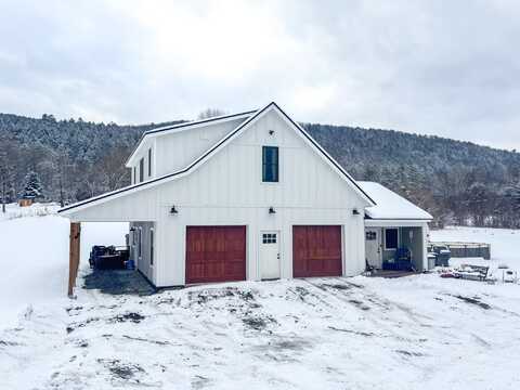 46 Makalas Way, Thetford, VT 05043