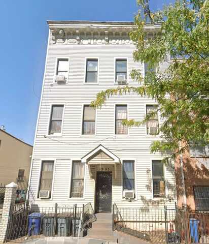 13-65 Dekalb Avenue, Brooklyn, NY 11221