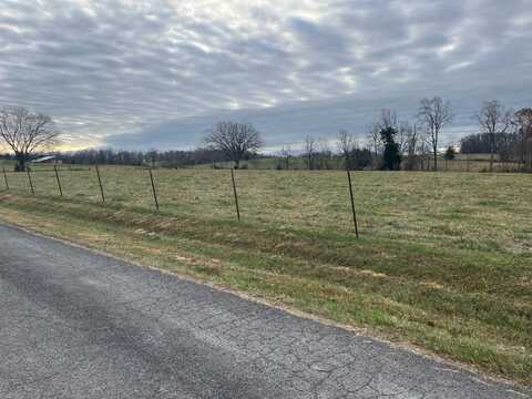 216 W Bernard Rd, Russell Springs, KY 42642