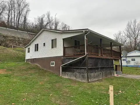 89 Grassy Bottom Road, Meadowbrook, WV 26404