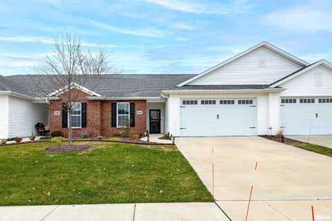 5581 W CREEKSIDE Lane, Bettendorf, IA 52722