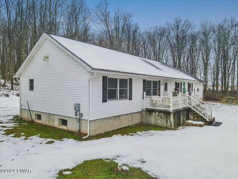 44 Vandine Road, Beach Lake, PA 18405