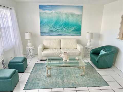266 Oakridge P, Deerfield Beach, FL 33442