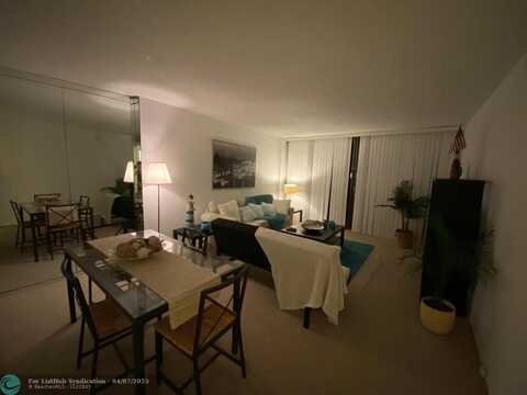 3301 N Country Club Dr, Miami, FL 33180