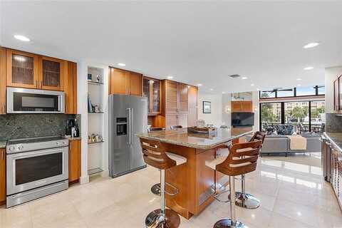 40 Port Side Dr, Fort Lauderdale, FL 33316