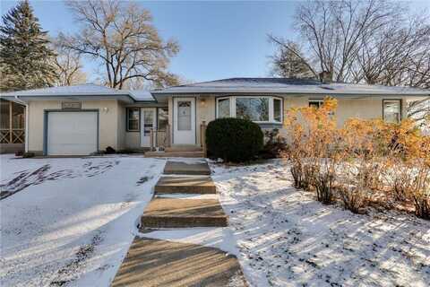 2440 Germain Street, Maplewood, MN 55109