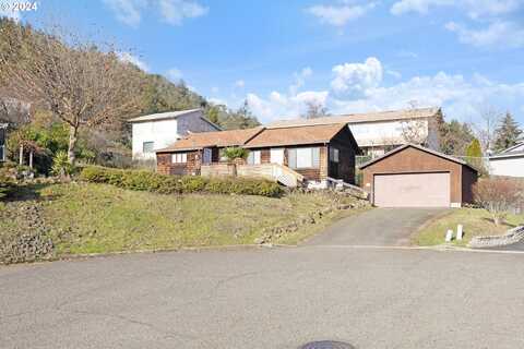 138 NW PAWNEE CT, Roseburg, OR 97471