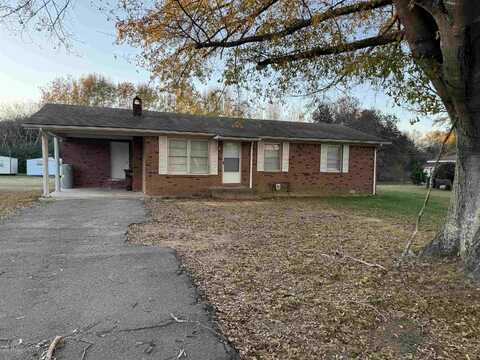 915 4th St, Red Bay, AL 35582