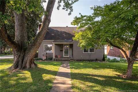 220 W Adams Avenue, Clarksville, IN 47129