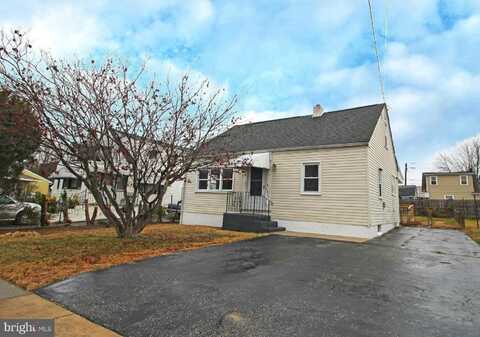 1327 CHESTNUT STREET, MARCUS HOOK, PA 19061