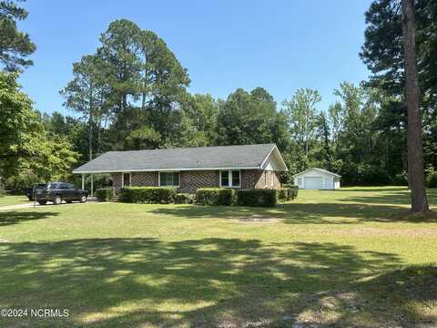 13500 Oakwood Drive, Laurinburg, NC 28352