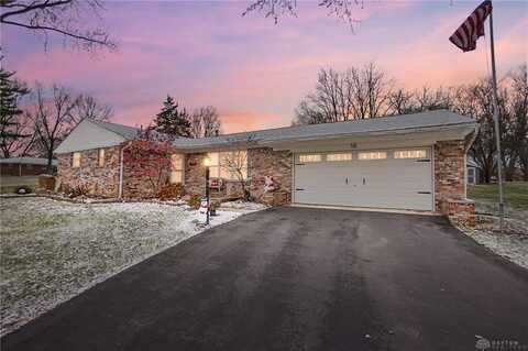 58 Carrousel Drive, Troy, OH 45373