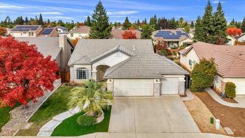 1911 Cromwell Avenue, Clovis, CA 93611