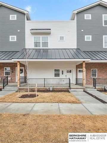 1917 Dahlman Rows Plaza, Omaha, NE 68108