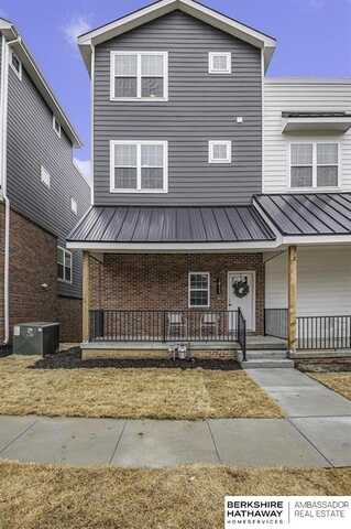 1923 Dahlman Rows Plaza, Omaha, NE 68108
