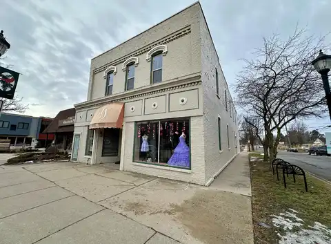 131 N Lafayette Street, South Lyon, MI 48178