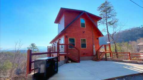 2138 Rising Fawn Way, Sevierville, TN 37876