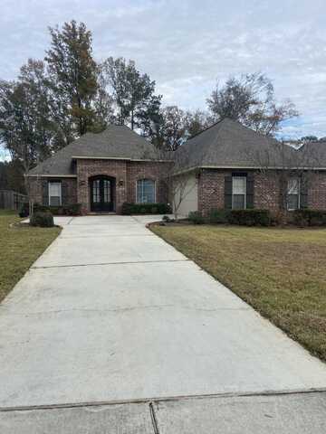 33 W Augusta Ct., Hattiesburg, MS 39402