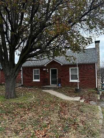 525 S Ralston Street, Sugar Creek, MO 64054