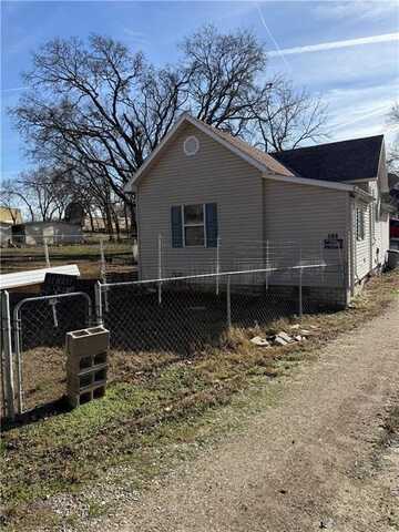 311 Oak Street, Dearing, KS 67340