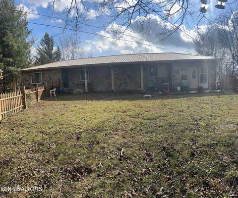 1341 Old Elmore Rd, Crossville, TN 38571