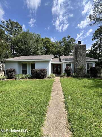 19 Oaklawn Drive, Ocean Springs, MS 39564