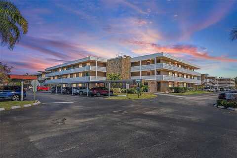 4915 BAY STREET NE, Saint Petersburg, FL 33703