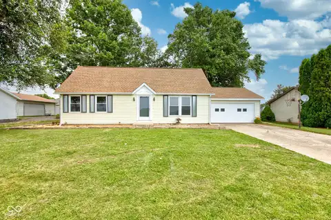 906 E 150 S, Crawfordsville, IN 47933