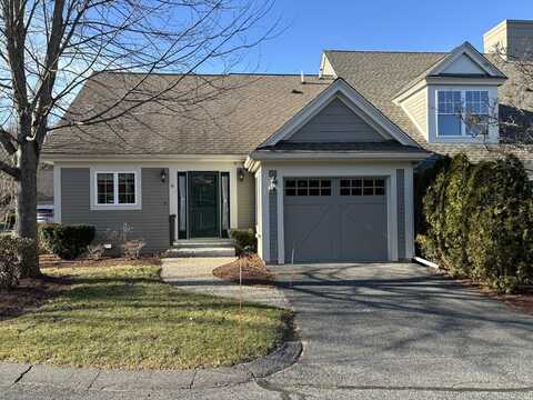 11 Faxon Dr, Stow, MA 01775