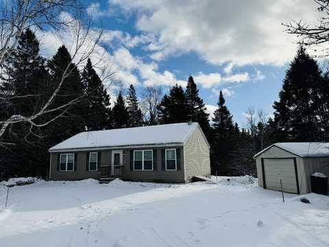 17 Saddleback View, Rangeley, ME 04970