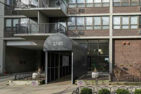 2740 N Pine Grove Avenue, Chicago, IL 60614