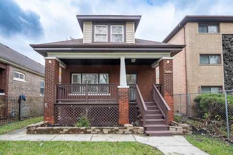 9220 S Dauphin Avenue, Chicago, IL 60619