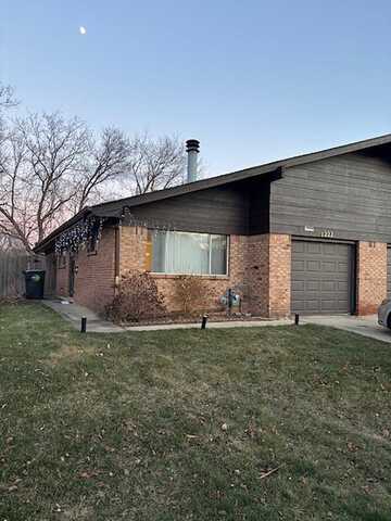 1222 Fulton Drive, Streamwood, IL 60107