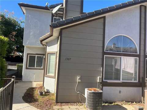 1555 Orange Avenue, Redlands, CA 92373