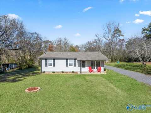 241 Pea Ridge Road, Crossville, AL 35962