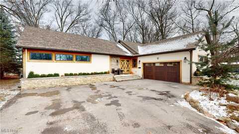 25254 Wolf Road, Bay Village, OH 44140