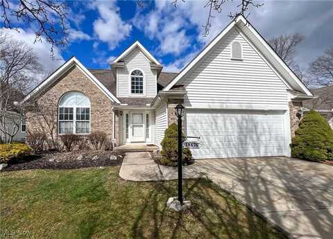 18676 N Winding Oak Drive, Middleburg Heights, OH 44130