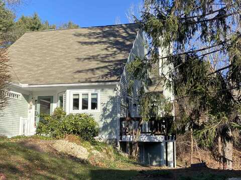 402 Straw Hill Road, Manchester, NH 03104