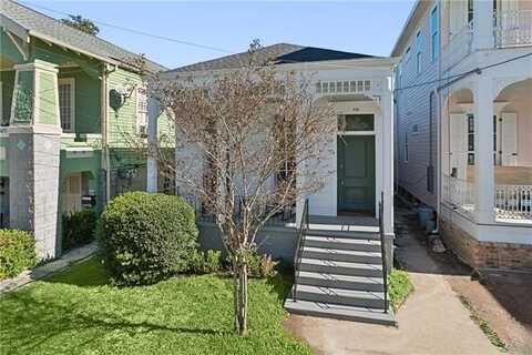 719 LYONS Street, New Orleans, LA 70115