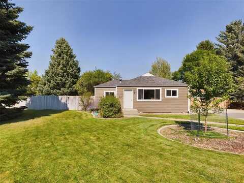 1001 Meadow Ln Ave, Cody, WY 82414