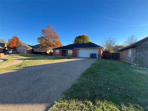 518 Carl Court, Lewisville, TX 75057