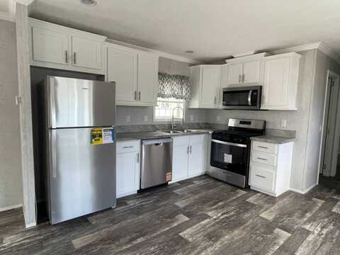 14 Gap View Mobile Home Park, Walnutport, PA 18088