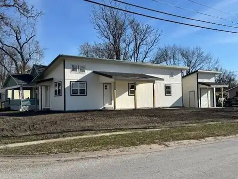 415 W 1st ST, Cameron, MO 64429