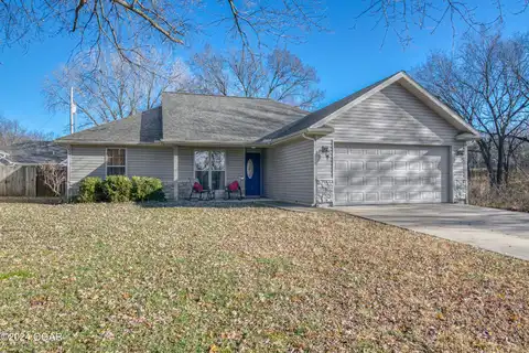 709 N Tennessee Avenue, Carterville, MO 64835