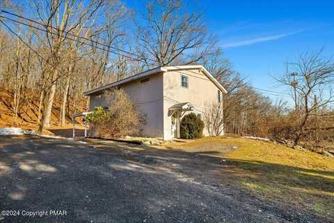 134 Barn Swallow Lane, Cresco, PA 18326