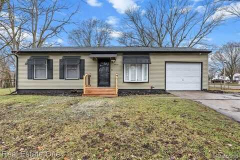 5600 MANOR Drive, Lansing, MI 48911