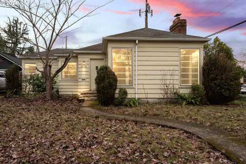 2005 COTTAGE ST, Salem, OR 97302